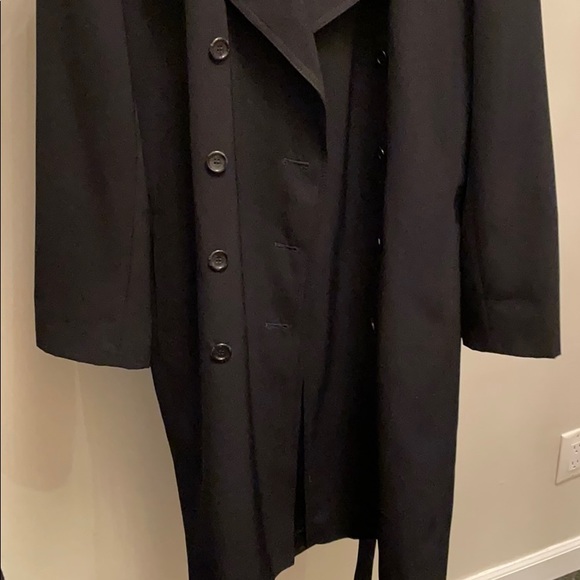Gallery Black Coat - Picture 3 of 3